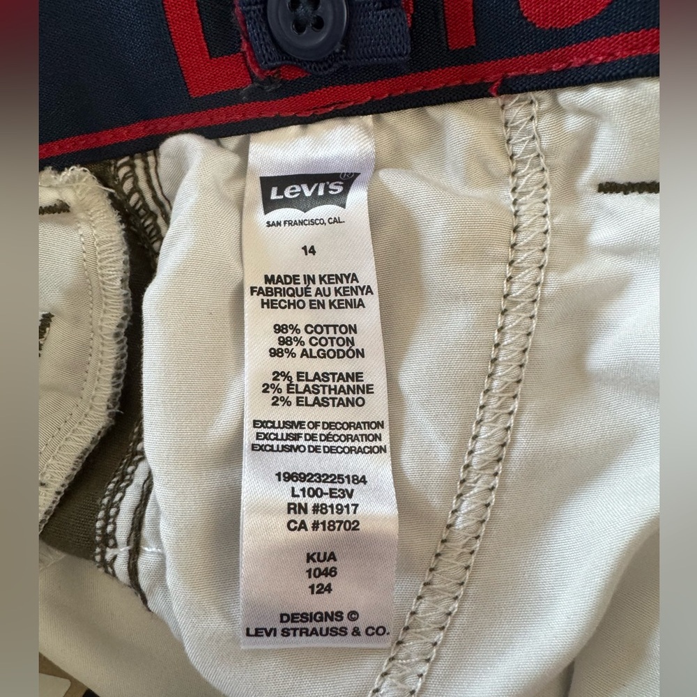 Levi's Youth Boys Utility Cargo Shorts- Size 14, Waist 27, NWT - Picture 4 of 6